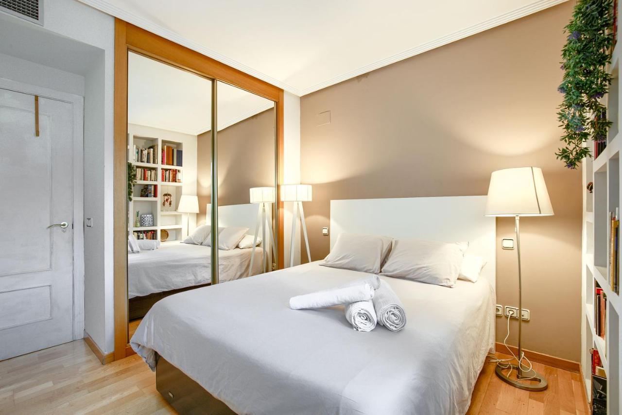 מדריד Apartamento En Chamberi Con Piscina - Lovely Apartment In The City Center With Swimming Pool מראה חיצוני תמונה
