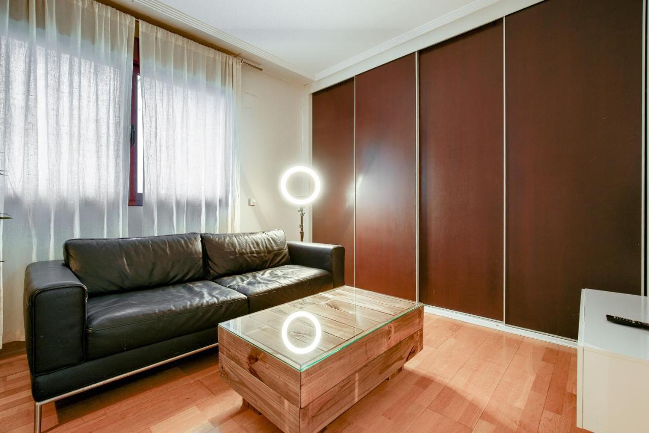 מדריד Apartamento En Chamberi Con Piscina - Lovely Apartment In The City Center With Swimming Pool מראה חיצוני תמונה